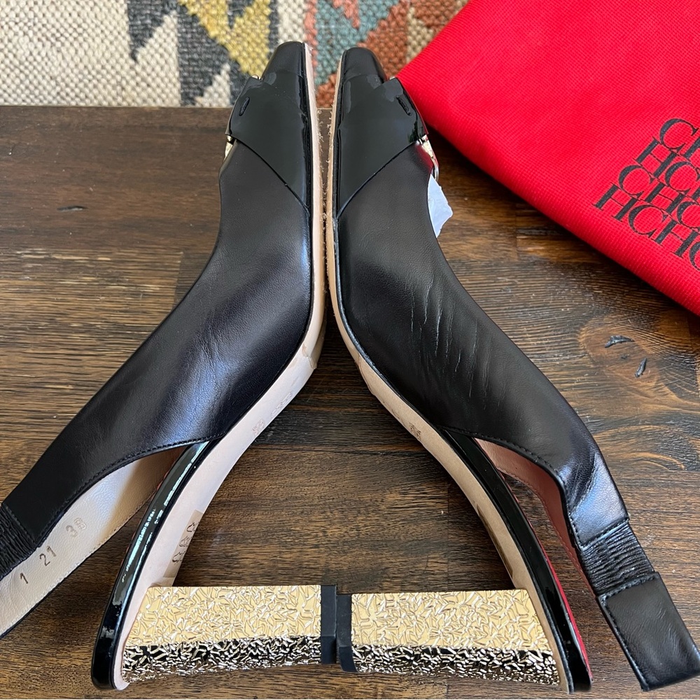 Carolina Herrera Black and Gold Heels - Picture 13 of 17